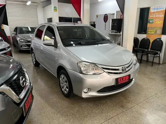 TOYOTA-ETIOS-2014