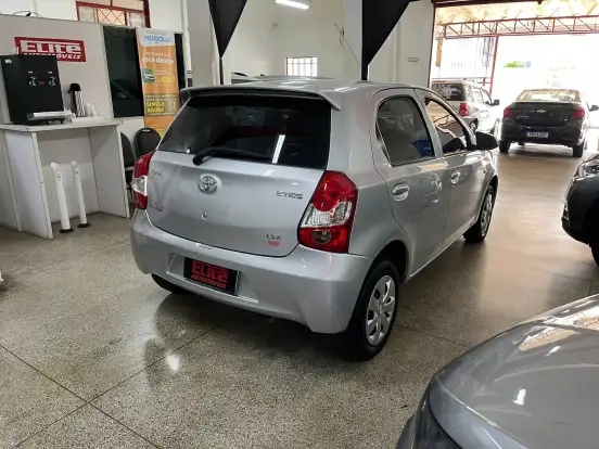 TOYOTA-ETIOS-2014