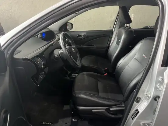 TOYOTA-ETIOS-2018