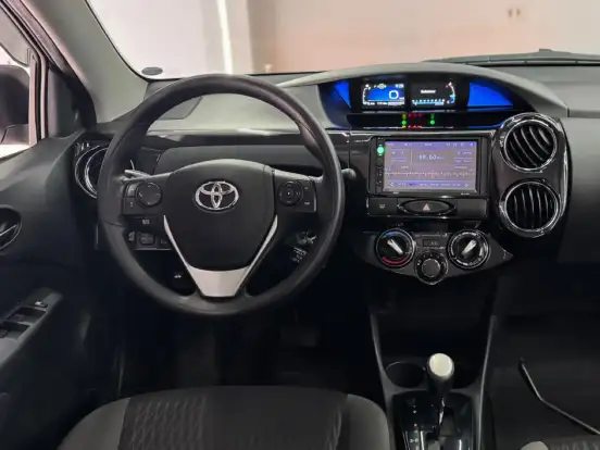 TOYOTA-ETIOS-2020