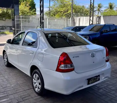 TOYOTA-ETIOS-1.5 X SEDAN 16V FLEX 4P MANUAL TOYOTA-ETIOS-2017