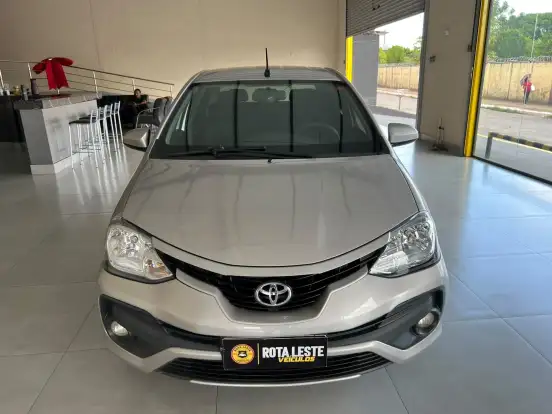 TOYOTA-ETIOS-2017