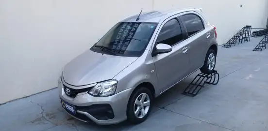 TOYOTA-ETIOS-2017
