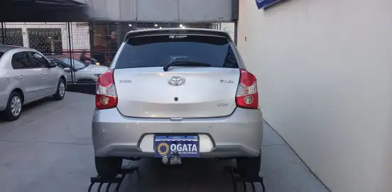 TOYOTA-ETIOS-2017