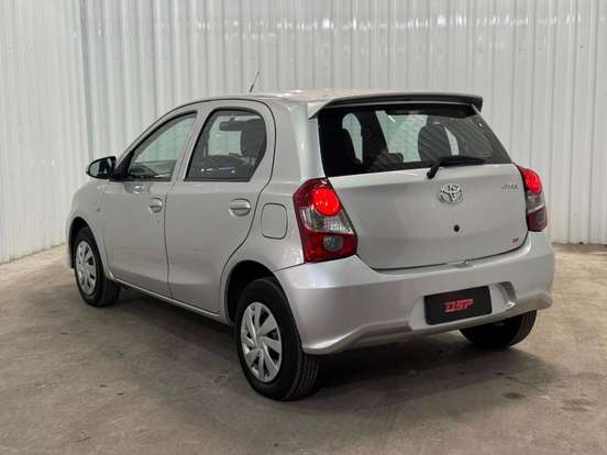 TOYOTA-ETIOS-2019
