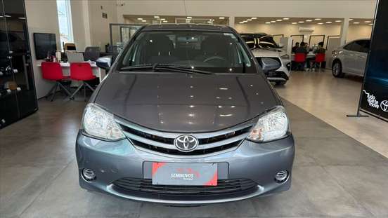 TOYOTA-ETIOS-2015
