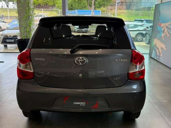 TOYOTA-ETIOS-1.3 X 16V FLEX 4P MANUAL TOYOTA-ETIOS-2015