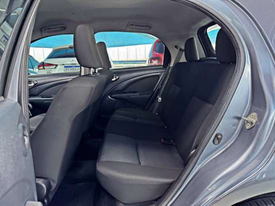 TOYOTA-ETIOS-2013