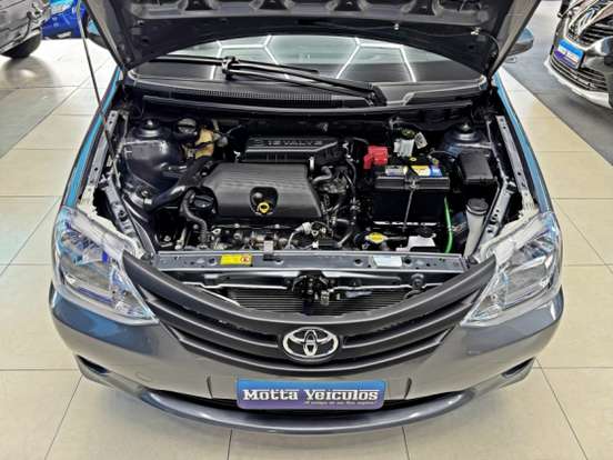 TOYOTA-ETIOS-2013