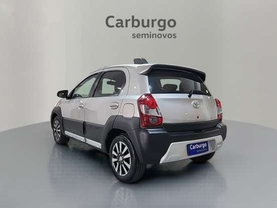 TOYOTA-ETIOS-2017