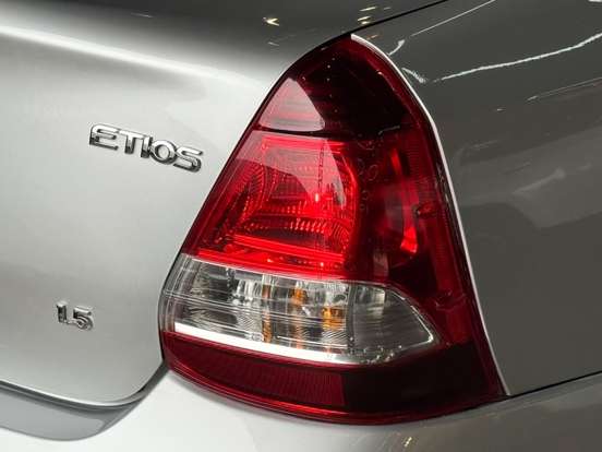 TOYOTA-ETIOS-1.5 X PLUS SEDAN 16V FLEX 4P MANUAL TOYOTA-ETIOS-2020