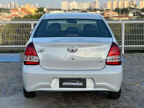 TOYOTA-ETIOS-2018