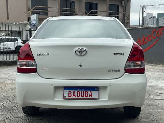 TOYOTA-ETIOS-2013