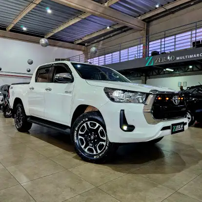 TOYOTA-HILUX-2022