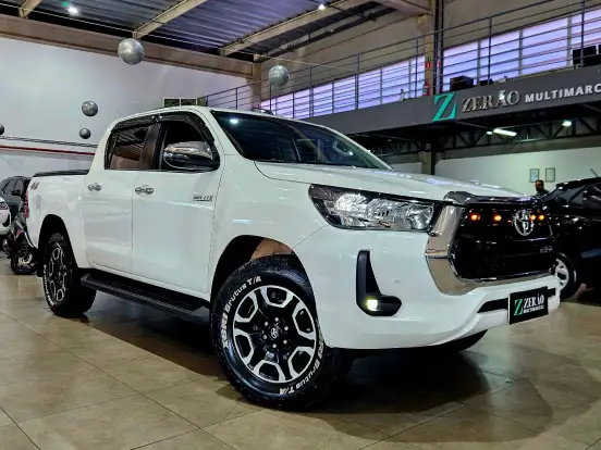 TOYOTA-HILUX-2.8 D-4D TURBO DIESEL CD SRV 4X4 AUTOMÁTICO TOYOTA-HILUX-2022