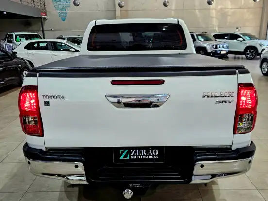 TOYOTA-HILUX-2.8 D-4D TURBO DIESEL CD SRV 4X4 AUTOMÁTICO TOYOTA-HILUX-2022