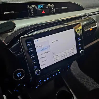 TOYOTA-HILUX-2022