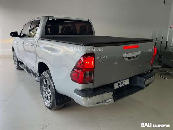 TOYOTA-HILUX-2020