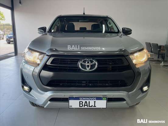 TOYOTA-HILUX-2020