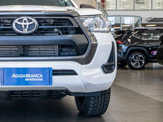 TOYOTA-HILUX-2.8 D-4D TURBO DIESEL CD POWER PACK 4X4 AUTOMÁTICO TOYOTA-HILUX-2025