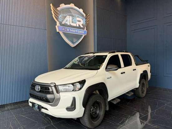 TOYOTA-HILUX-2025