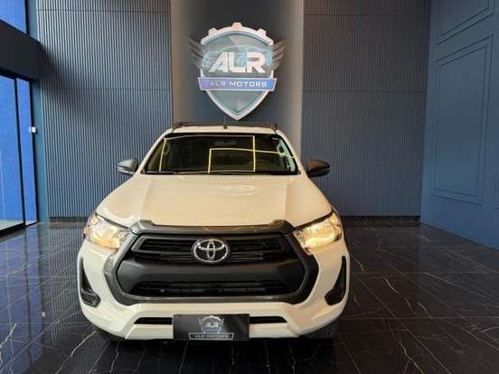 TOYOTA-HILUX-2.8 D-4D TURBO DIESEL CD POWER PACK 4X4 AUTOMÁTICO TOYOTA-HILUX-2025