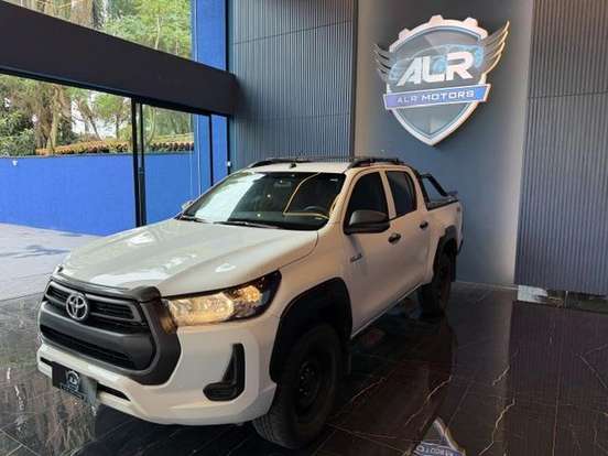 TOYOTA-HILUX-2.8 D-4D TURBO DIESEL CD POWER PACK 4X4 AUTOMÁTICO TOYOTA-HILUX-2025
