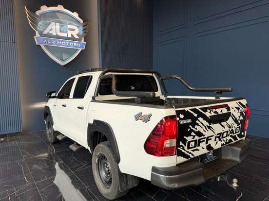 TOYOTA-HILUX-2.8 D-4D TURBO DIESEL CD POWER PACK 4X4 AUTOMÁTICO TOYOTA-HILUX-2025