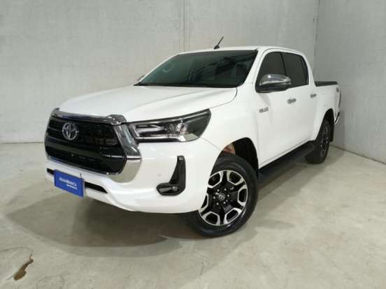 TOYOTA-HILUX-2025