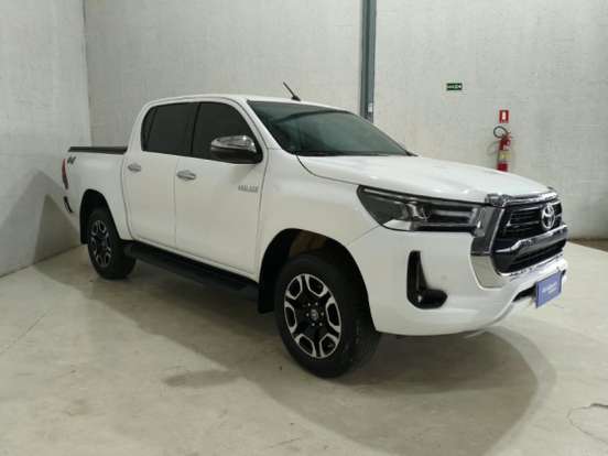TOYOTA-HILUX-2025