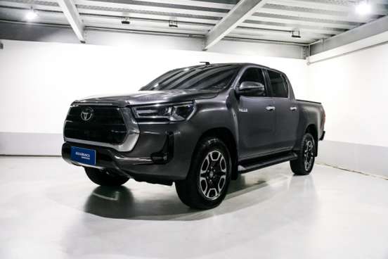TOYOTA-HILUX-2023