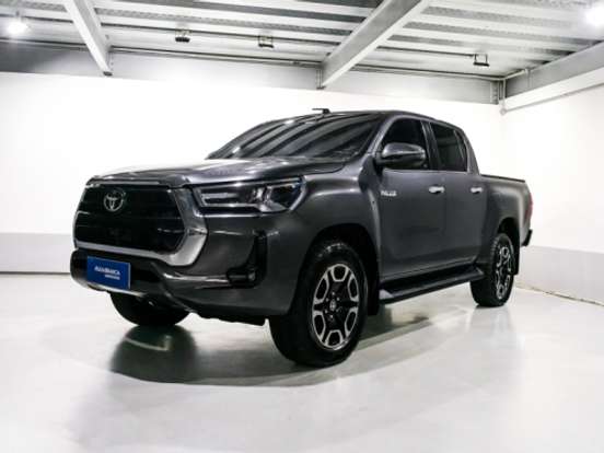 TOYOTA-HILUX-2.8 D-4D TURBO DIESEL CD SRX 4X4 AUTOMÁTICO TOYOTA-HILUX-2023