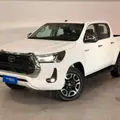 TOYOTA HILUX 2.8 D-4D TURBO DIESEL CD SRX 4X4 AUTOMÁTICO TOYOTA HILUX 2.8 D-4D TURBO DIESEL CD SRX 4X4 AUTOMÁTICO