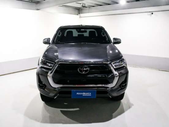TOYOTA-HILUX-2.8 D-4D TURBO DIESEL CD SRX 4X4 AUTOMÁTICO TOYOTA-HILUX-2023