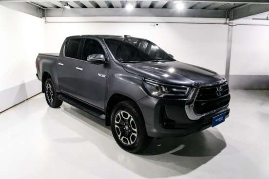 TOYOTA-HILUX-2023