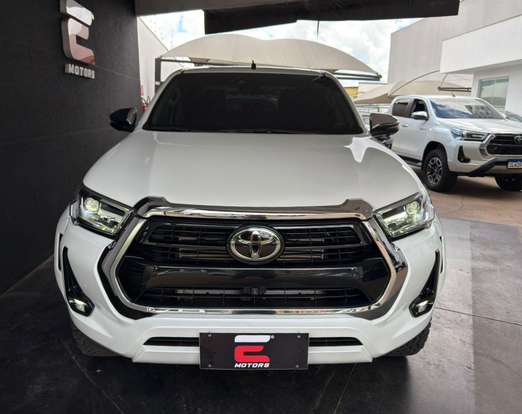 TOYOTA-HILUX-2023