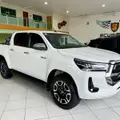 TOYOTA HILUX 2.8 D-4D TURBO DIESEL CD SRX 4X4 AUTOMÁTICO TOYOTA HILUX 2.8 D-4D TURBO DIESEL CD SRX 4X4 AUTOMÁTICO