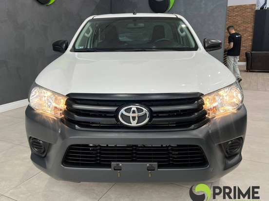 TOYOTA-HILUX-2.8 D-4D TURBO DIESEL CS 4X4 MANUAL TOYOTA-HILUX-2020