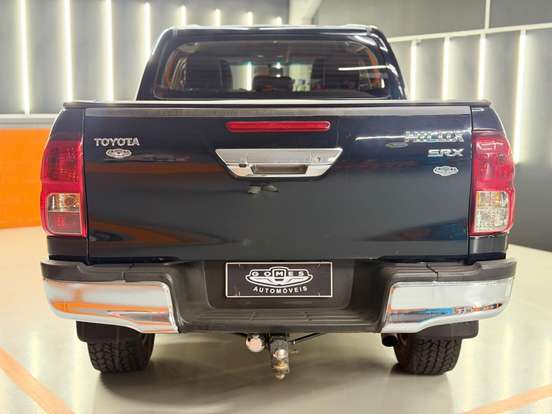 TOYOTA-HILUX-2.8 SRX 4X4 CD 16V DIESEL 4P AUTOMÁTICO TOYOTA-HILUX-2017