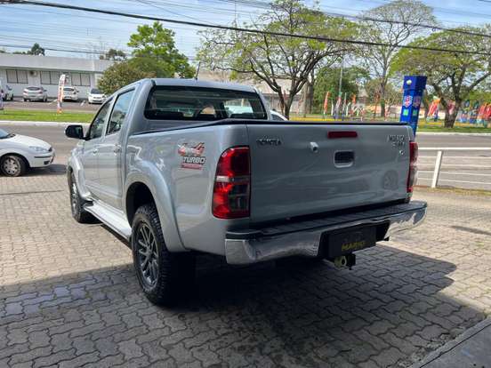 TOYOTA-HILUX-3.0 SRV 4X4 CD 16V TURBO INTERCOOLER DIESEL 4P AUTOMÁTICO TOYOTA-HILUX-2014