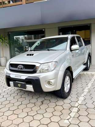 TOYOTA-HILUX-2011