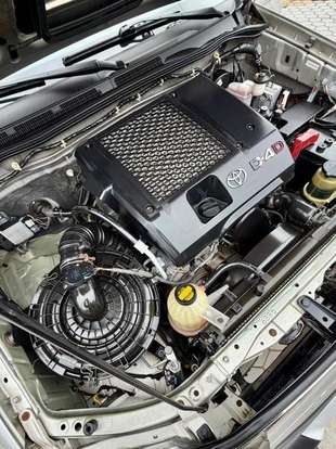 TOYOTA-HILUX-3.0 SRV 4X4 CD 16V TURBO INTERCOOLER DIESEL 4P AUTOMÁTICO TOYOTA-HILUX-2011