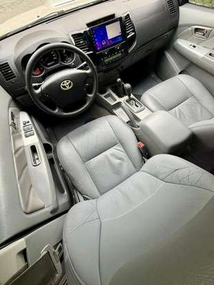 TOYOTA-HILUX-2011