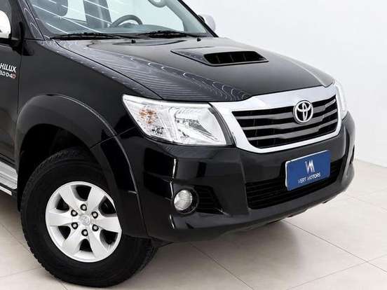 TOYOTA-HILUX-2013