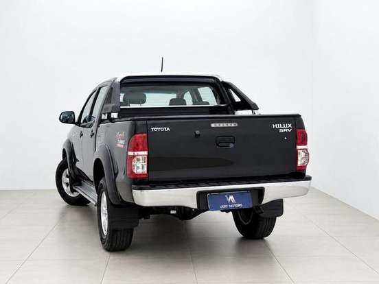 TOYOTA-HILUX-2013