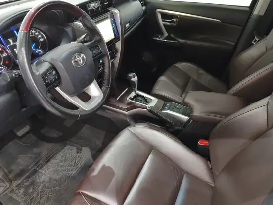 TOYOTA-HILUX SW4-2.7 SRV 7 LUGARES 4X2 16V FLEX 4P AUTOMÁTICO TOYOTA-HILUX SW4-2018