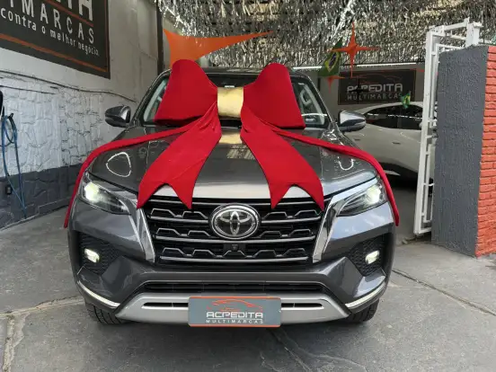TOYOTA-HILUX SW4-2022