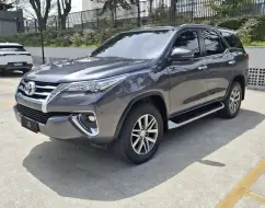 TOYOTA HILUX SW4 2.8 SRX 4X4 7 LUGARES 16V TURBO INTERCOOLER DIESEL 4P AUTOMÁTICO TOYOTA HILUX SW4 2.8 SRX 4X4 7 LUGARES 16V TURBO INTERCOOLER DIESEL 4P AUTOMÁTICO