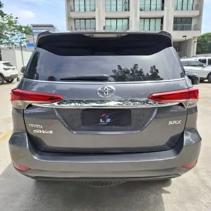 TOYOTA-HILUX SW4-2019