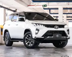 TOYOTA HILUX SW4 2.8 SRX DIAMOND 4X4 7 LUGARES 16V TURBO INTERCOOLER DIESEL 4P AUTOMÁTICO TOYOTA HILUX SW4 2.8 SRX DIAMOND 4X4 7 LUGARES 16V TURBO INTERCOOLER DIESEL 4P AUTOMÁTICO